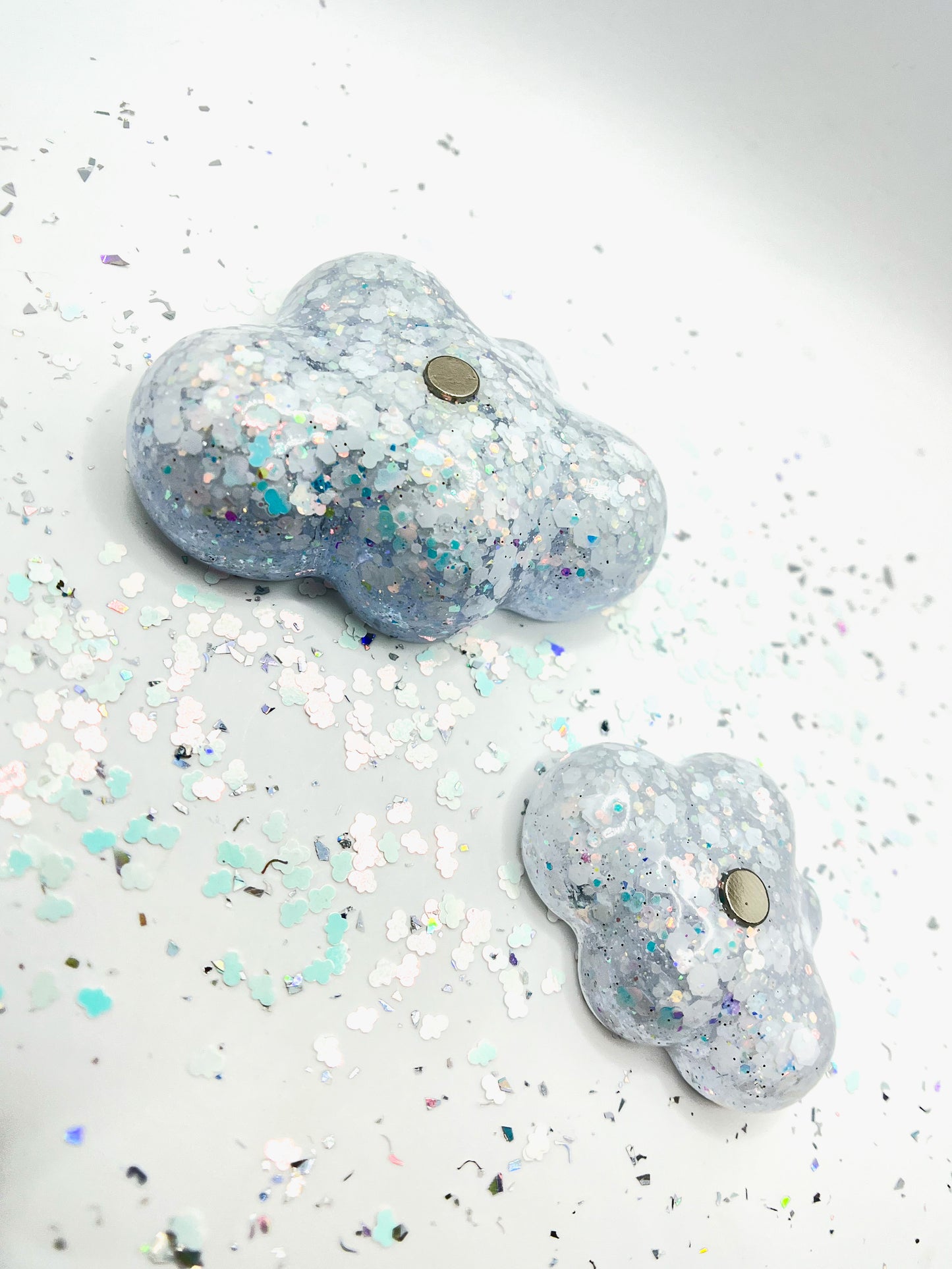 Nimbus (Glow) - Corby Cloud Nail Stand