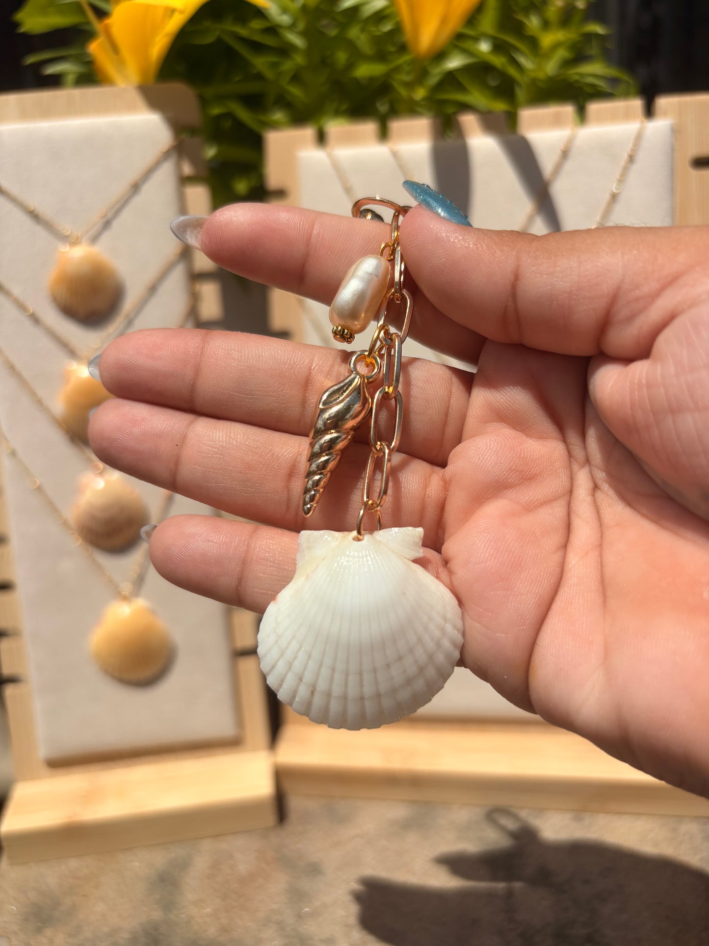 White Shell Bag charm
